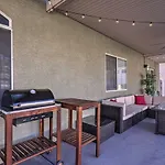 Luxurious Vegas Digs Hot Tub, Bbq, Cabana And More!